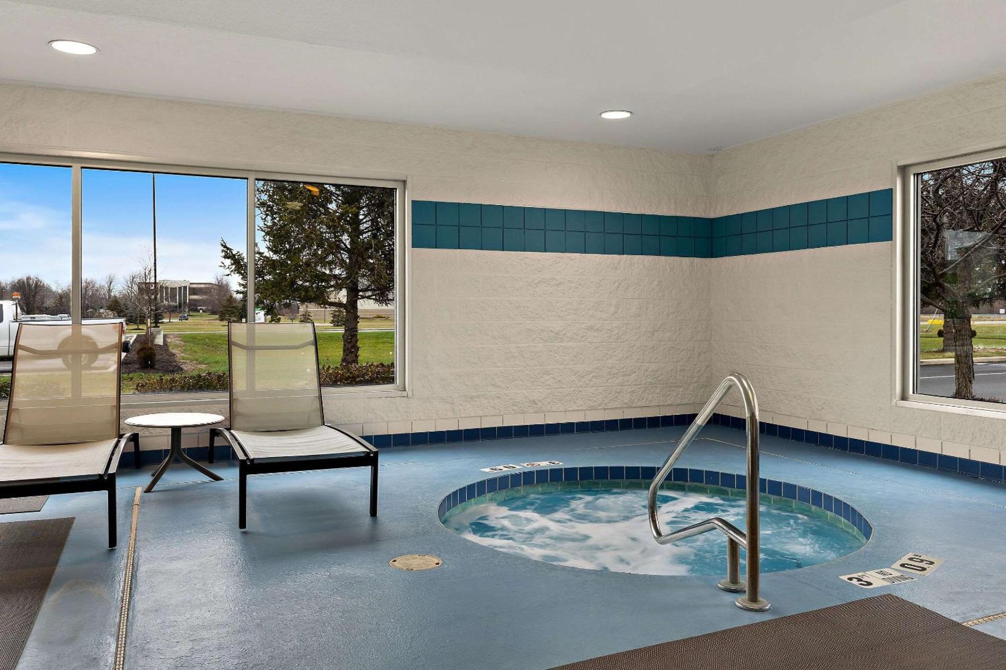 Comfort Inn & Suites Fremont Exterior foto